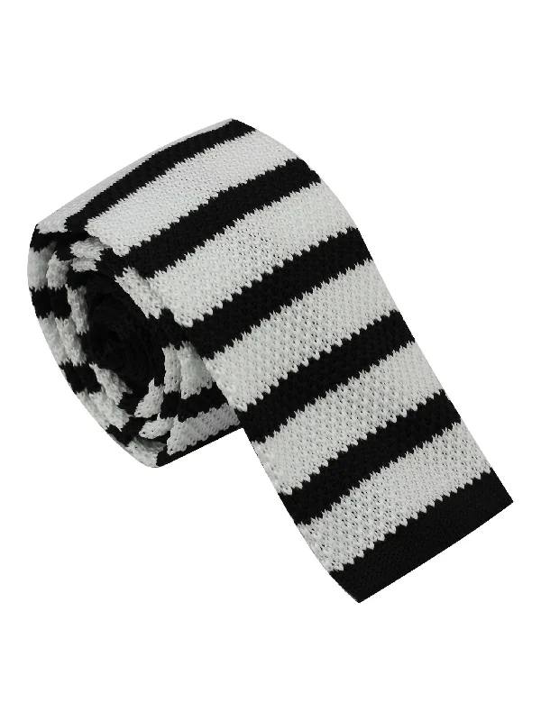 BLACK & WHITE STRIPED KNITTED TIE