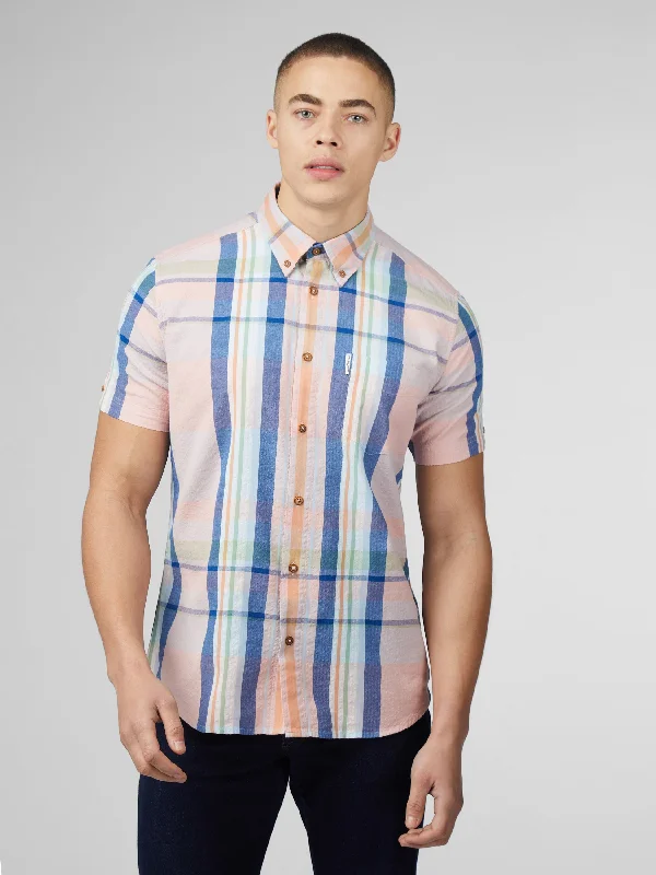 Classic Men's Dress ShirtsSignature Seersucker Check Shirt - Pale Pink