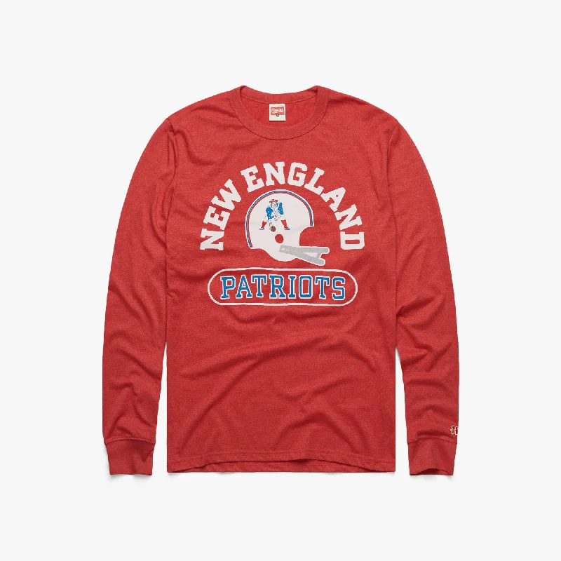 Men's Shirts with Asymmetrical HemlinesNew England Patriots Throwback Helmet Long Sleeve Tee