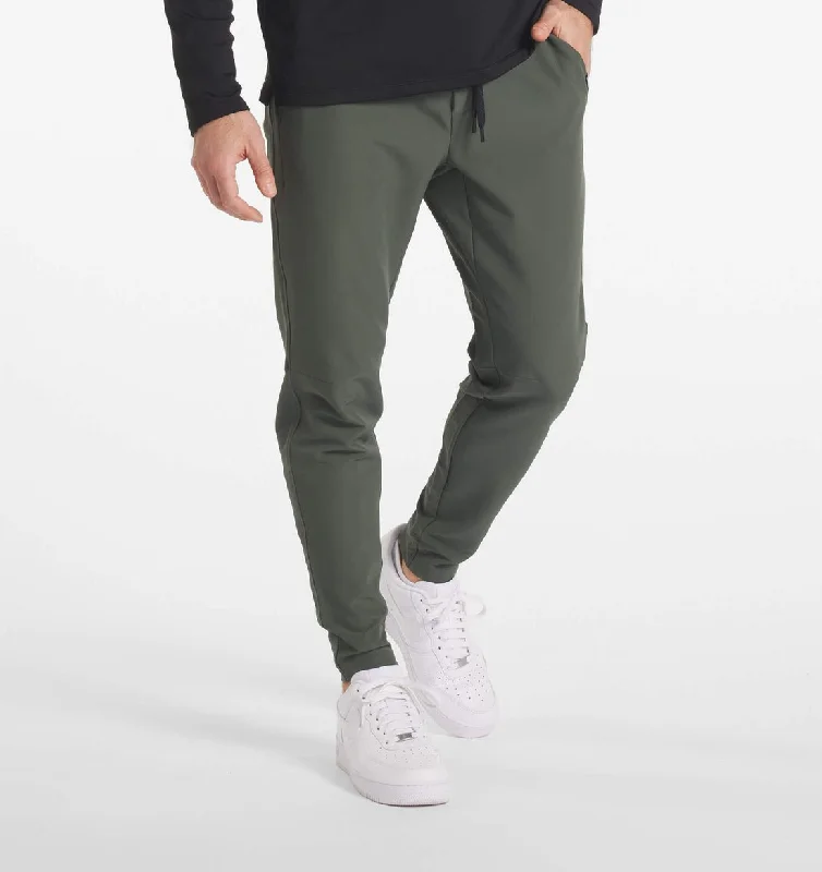 Men's Elastic-Waisted Pants for Easy MovementUNRL Performance Pant